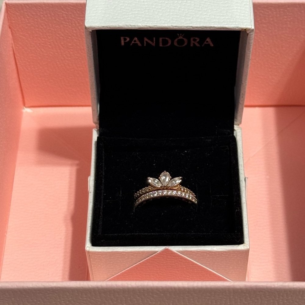 Pandora Rose Gold Tear-shaped Tiara Ring Set EUC like new